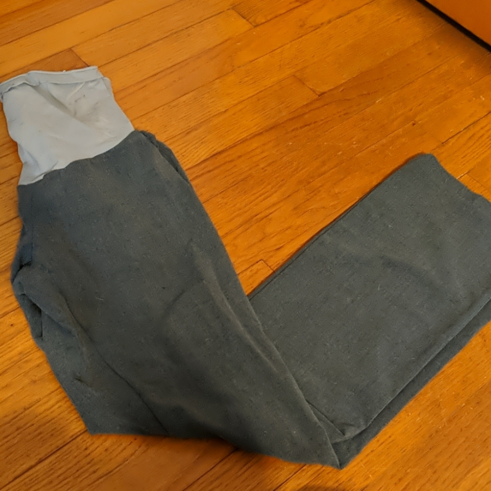 Maternity pants - small